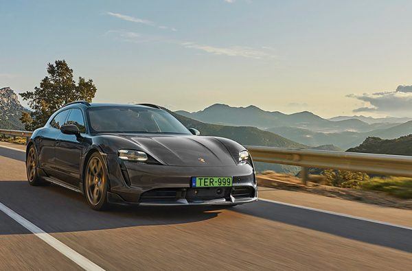 În 9,8 secunde fabricăm 55 de țigle